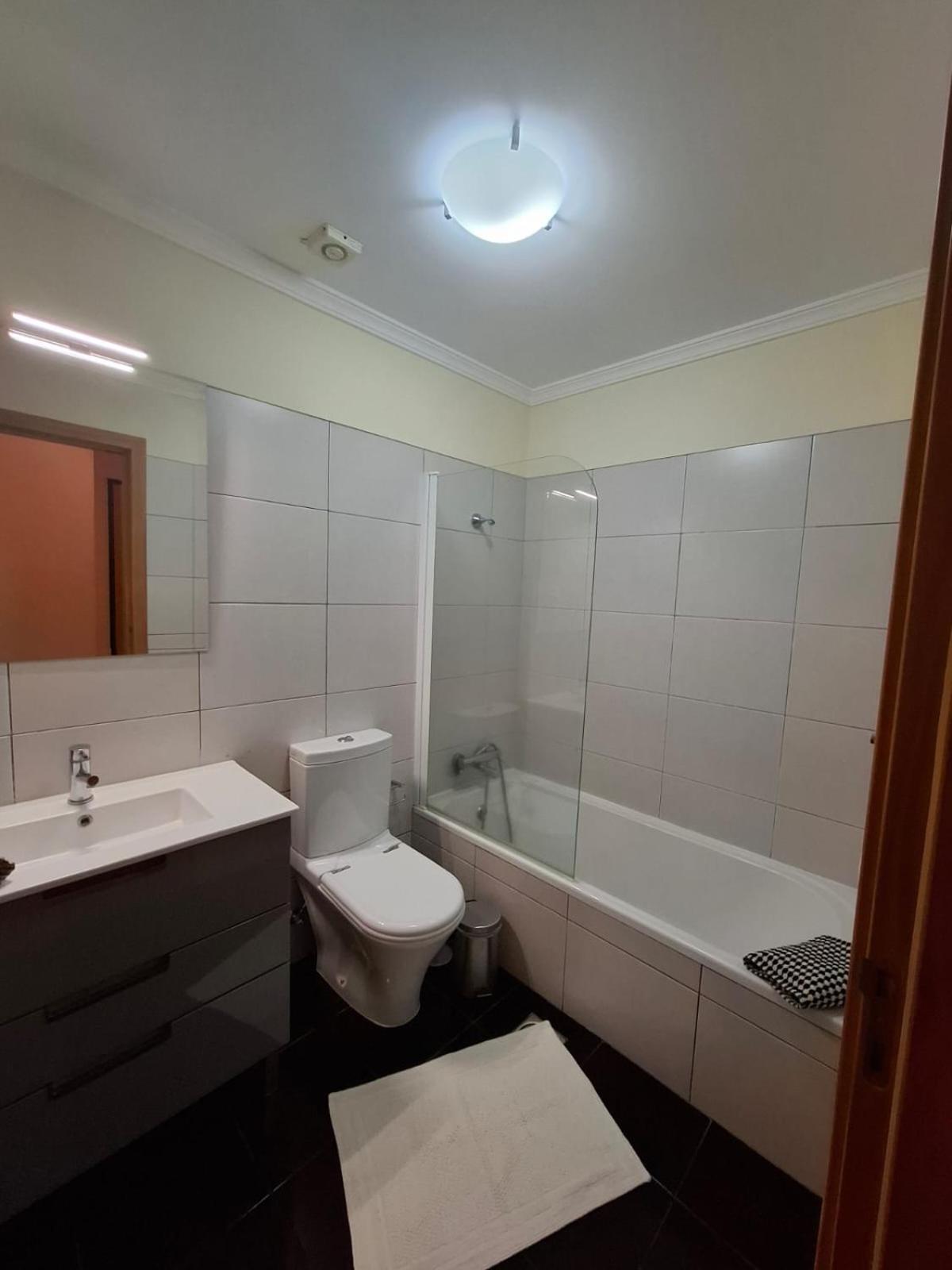 Cozy And Bright Apartment Machico  Buitenkant foto