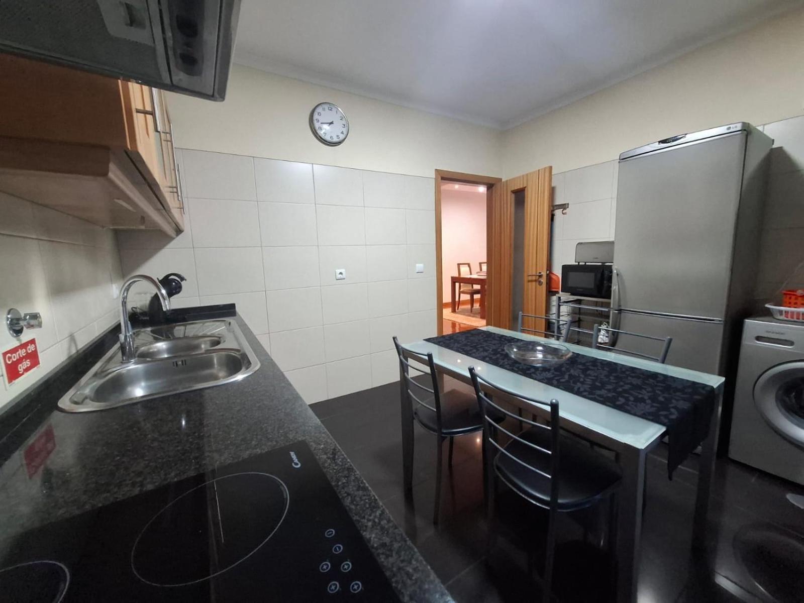 Cozy And Bright Apartment Machico  Buitenkant foto