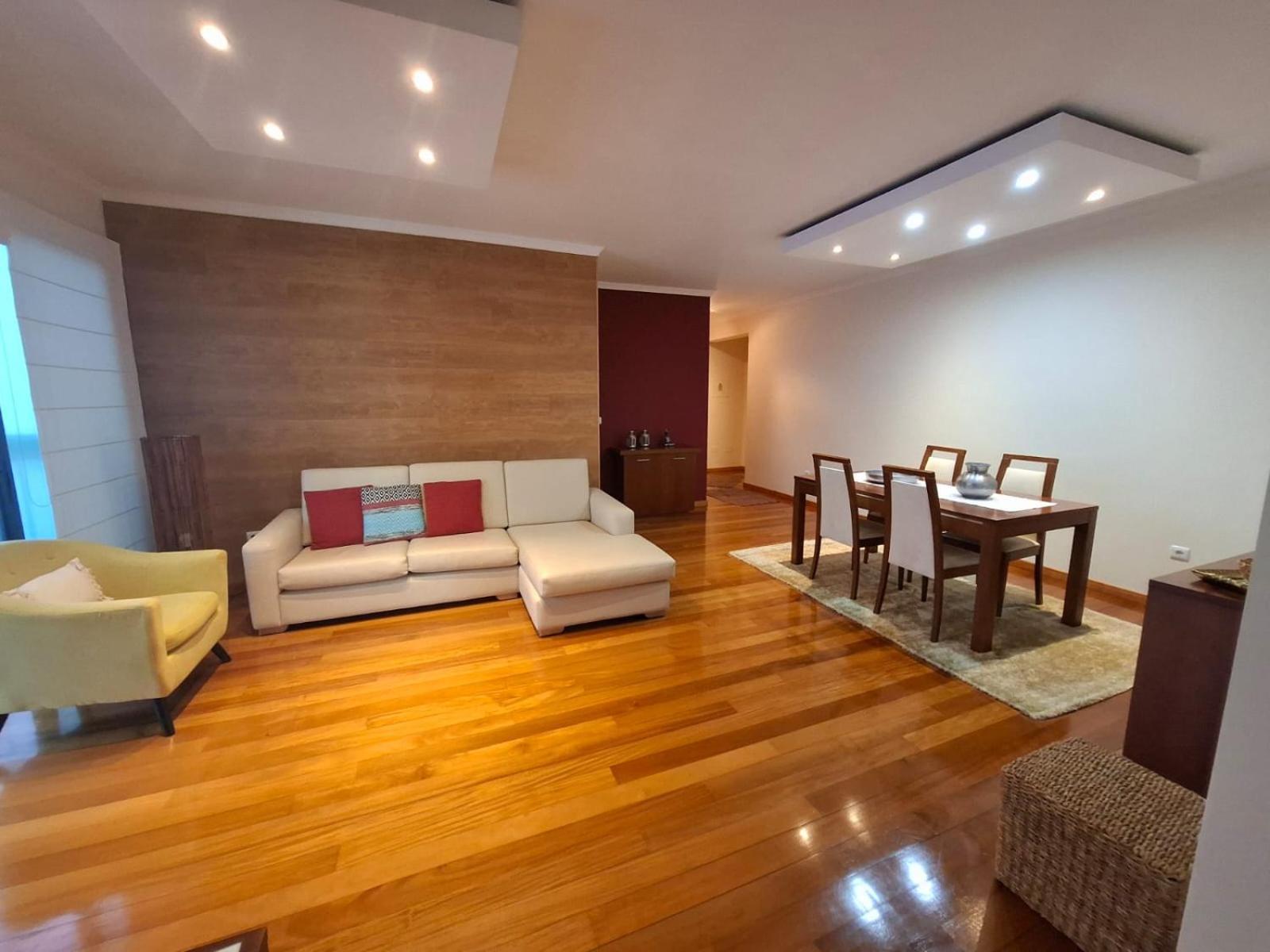 Cozy And Bright Apartment Machico  Buitenkant foto